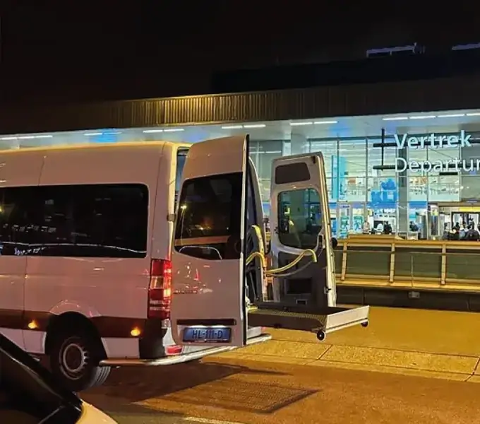 Rolstoeltaxi Schiphol Almere